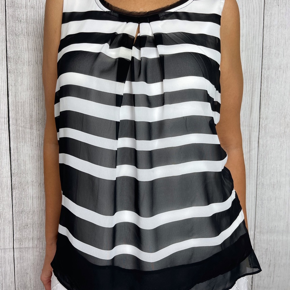 🐾 Blouse “New York & Company” 🐾
